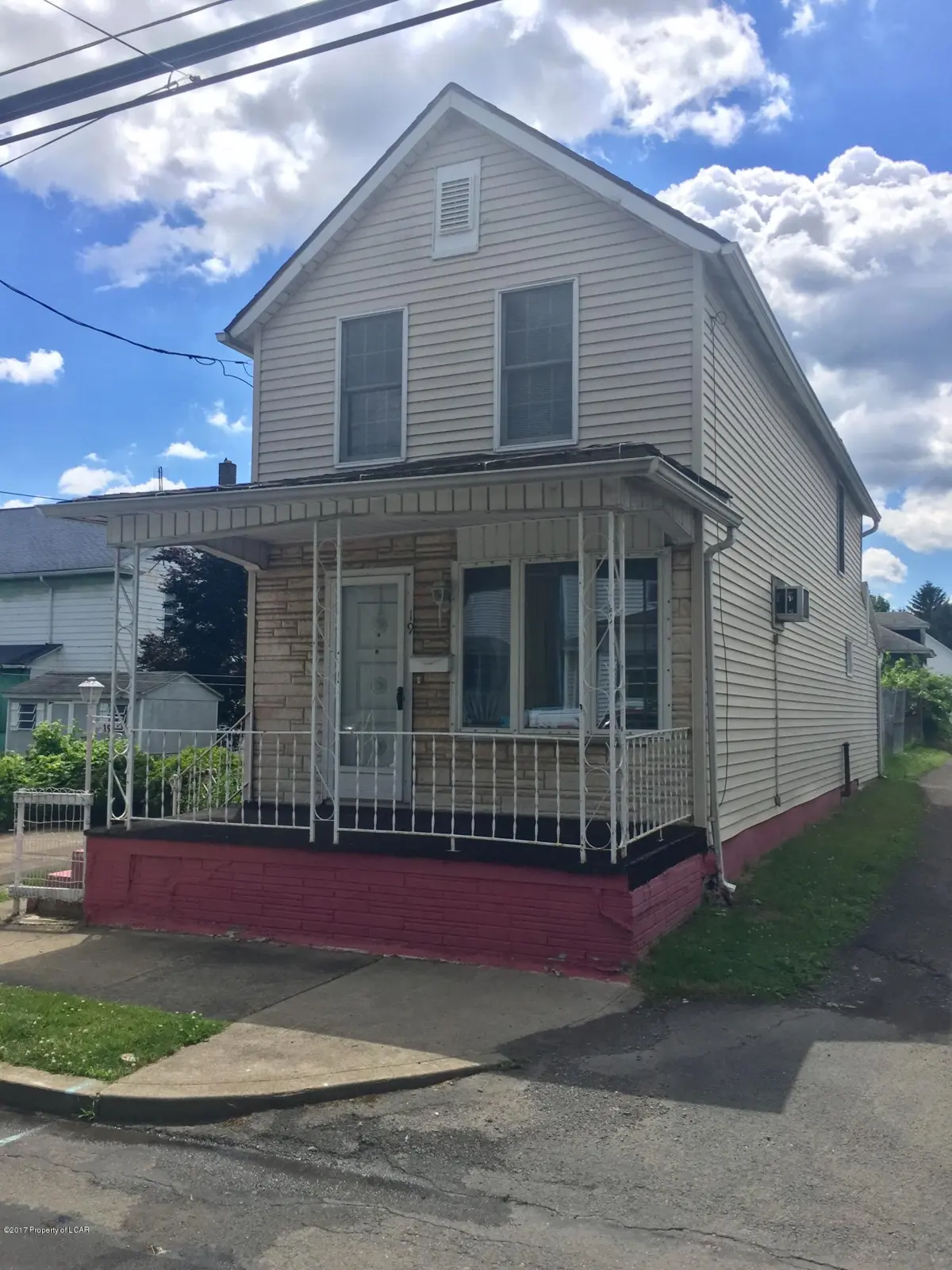 19 W Washington Street, Nanticoke in Nanticoke