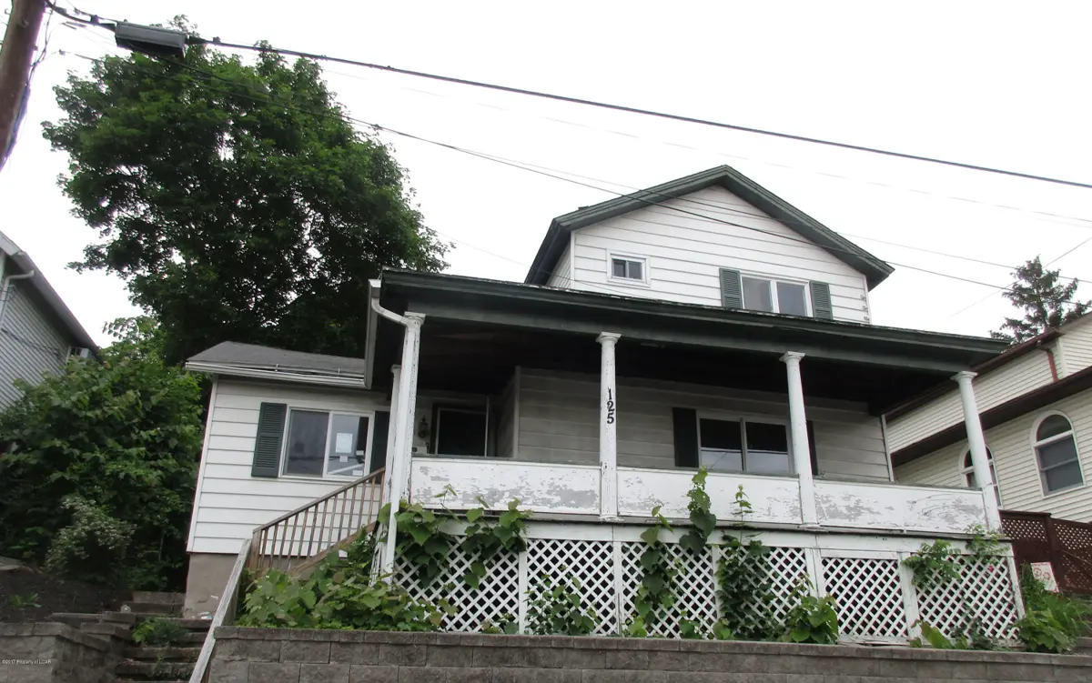 125 N Bromley Avenue, Scranton in Scranton
