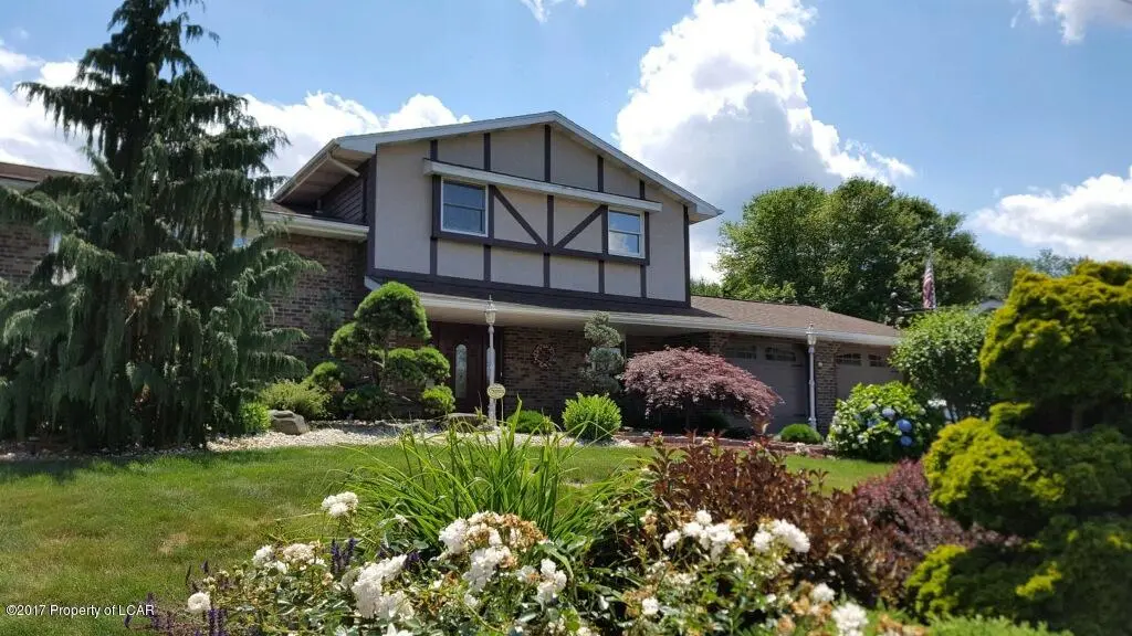 40 Highland Drive, Hanover Township in Hanover Township