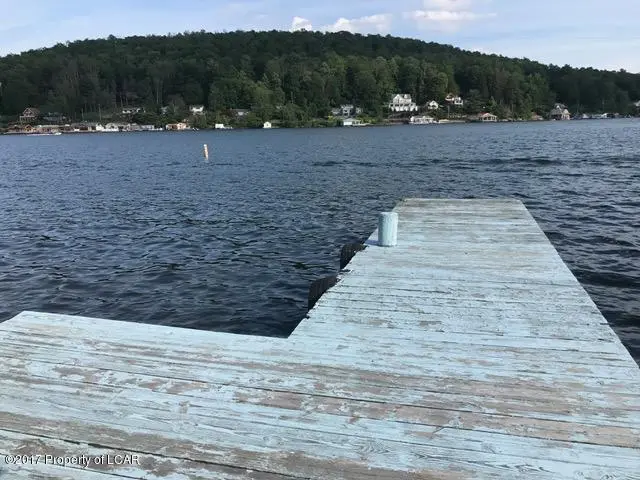 Lakeside Drive, Harveys Lake in Harveys Lake