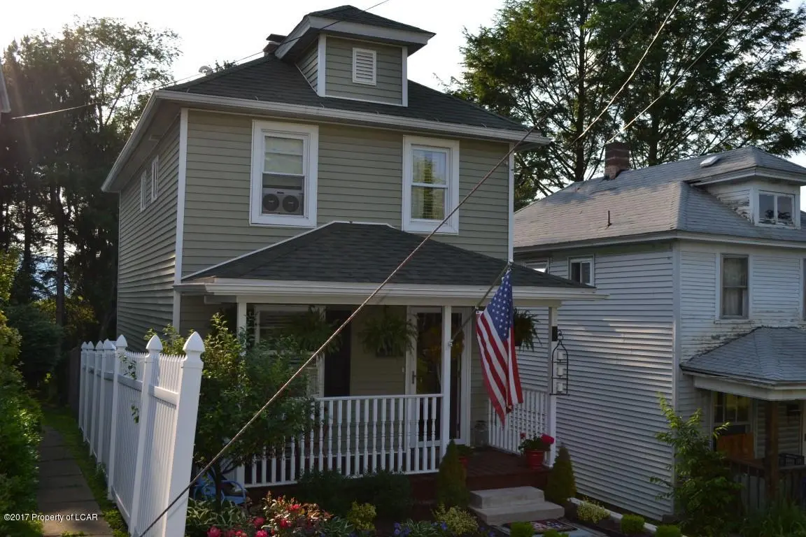 111 Coppernick Street, Throop in Throop