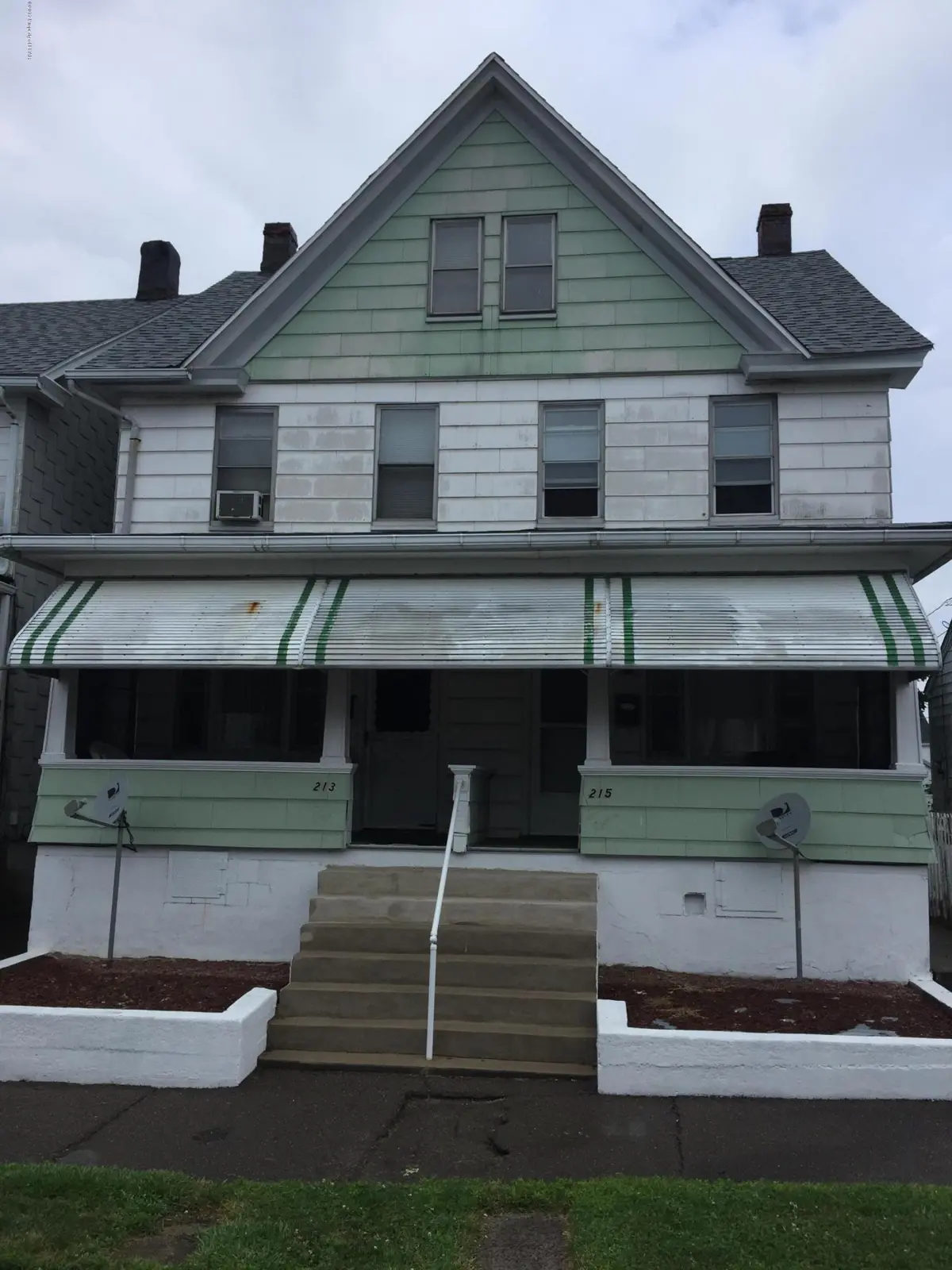 213 W Thirwell Avenue, Hazleton in Hazleton