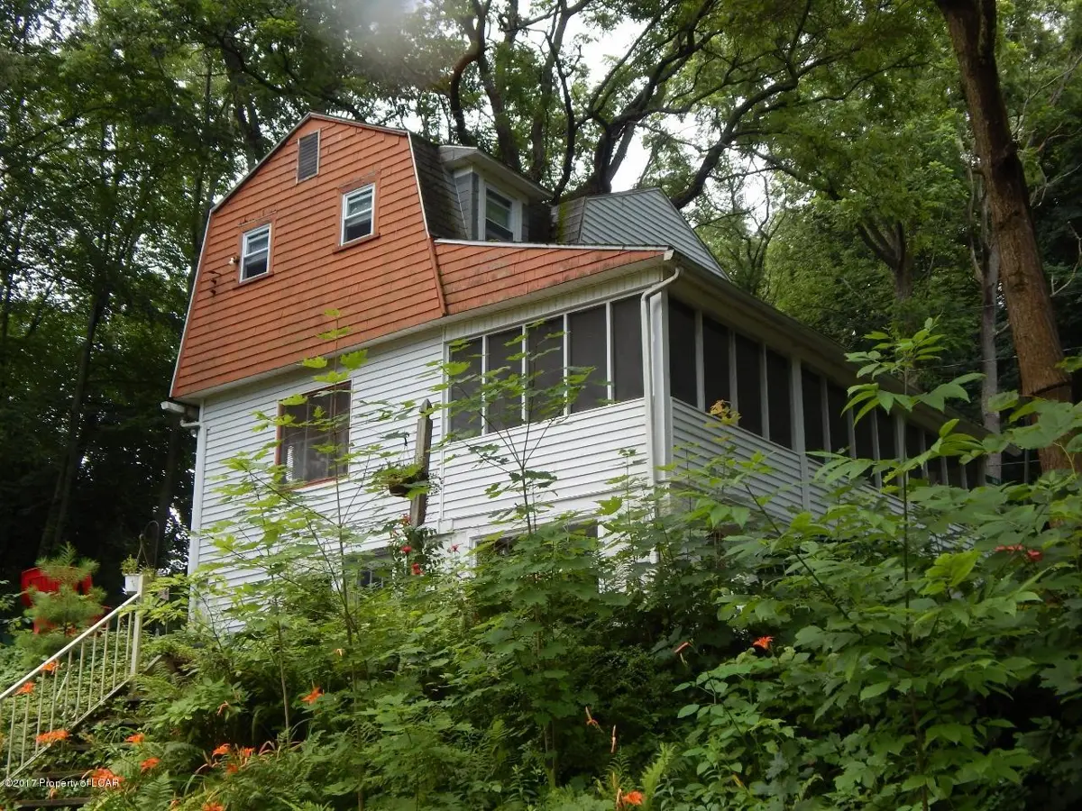 664 Old State, Falls in Falls
