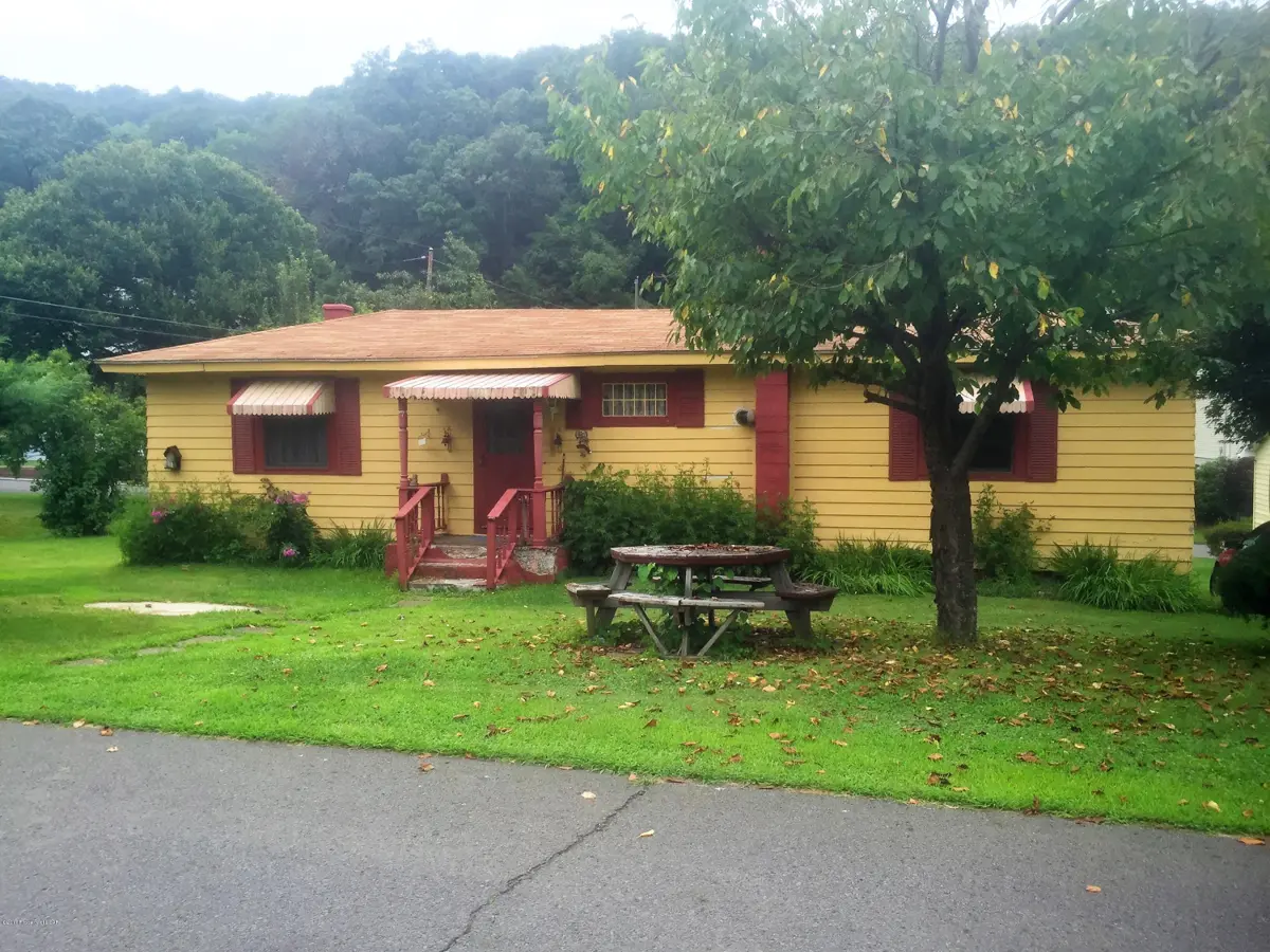 35 Morgan Street, West Nanticoke in West Nanticoke