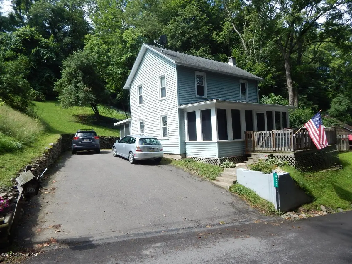 657 Old State, Falls in Falls