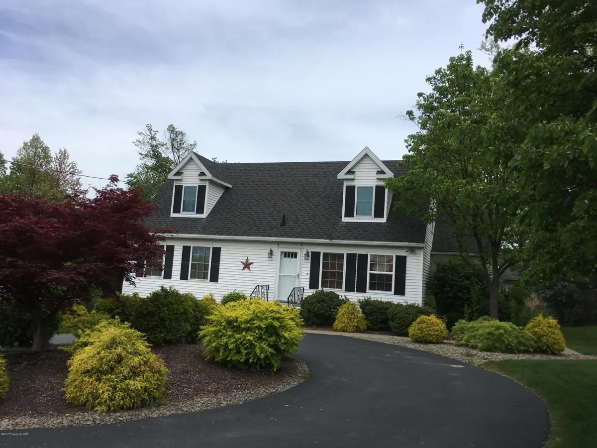64 E Saylor Avenue, Wilkes-Barre in Wilkes-Barre