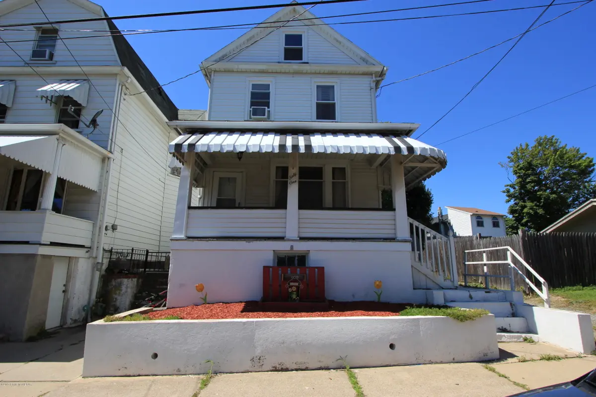61 Seneca, Wilkes-Barre in Wilkes-Barre