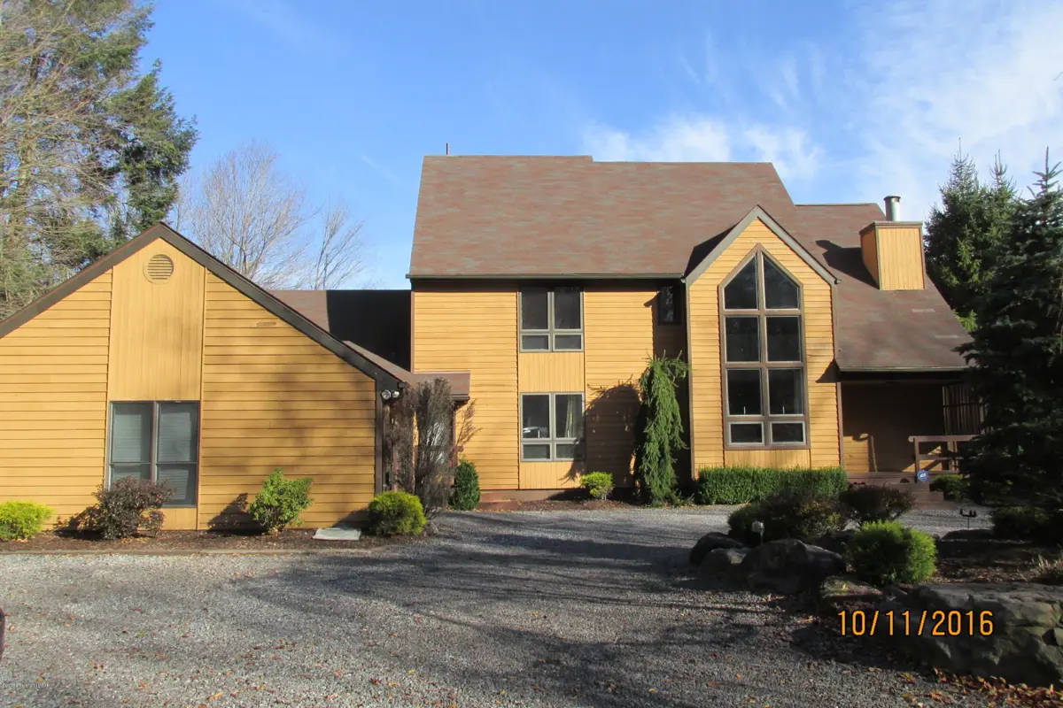 184 W Woodhaven Drive, White Haven in White Haven