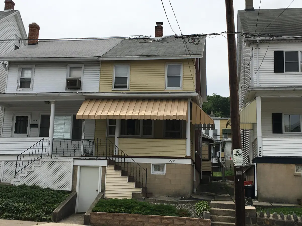 242 E Bertsch Street, Lansford in Lansford