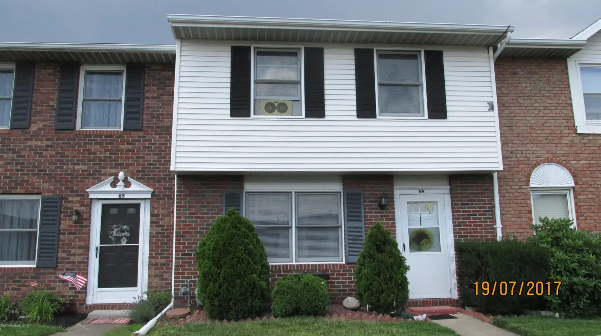 66 Woodcrest Court, Wilkes-Barre in Wilkes-Barre