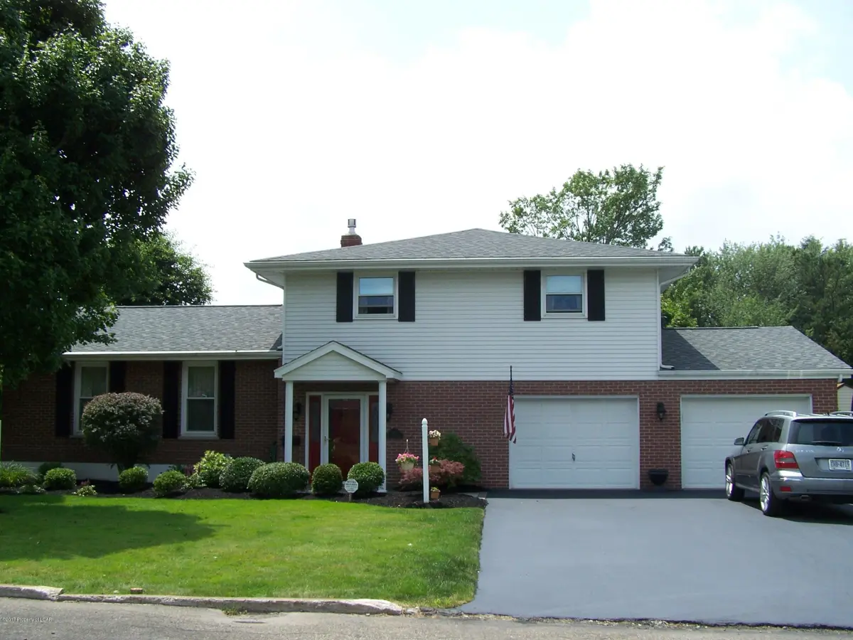 1412 Roberts Avenue, Hazleton in Hazleton