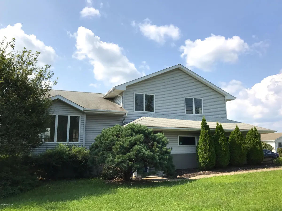 1457 S Main Street, Hanover Township in Hanover Township