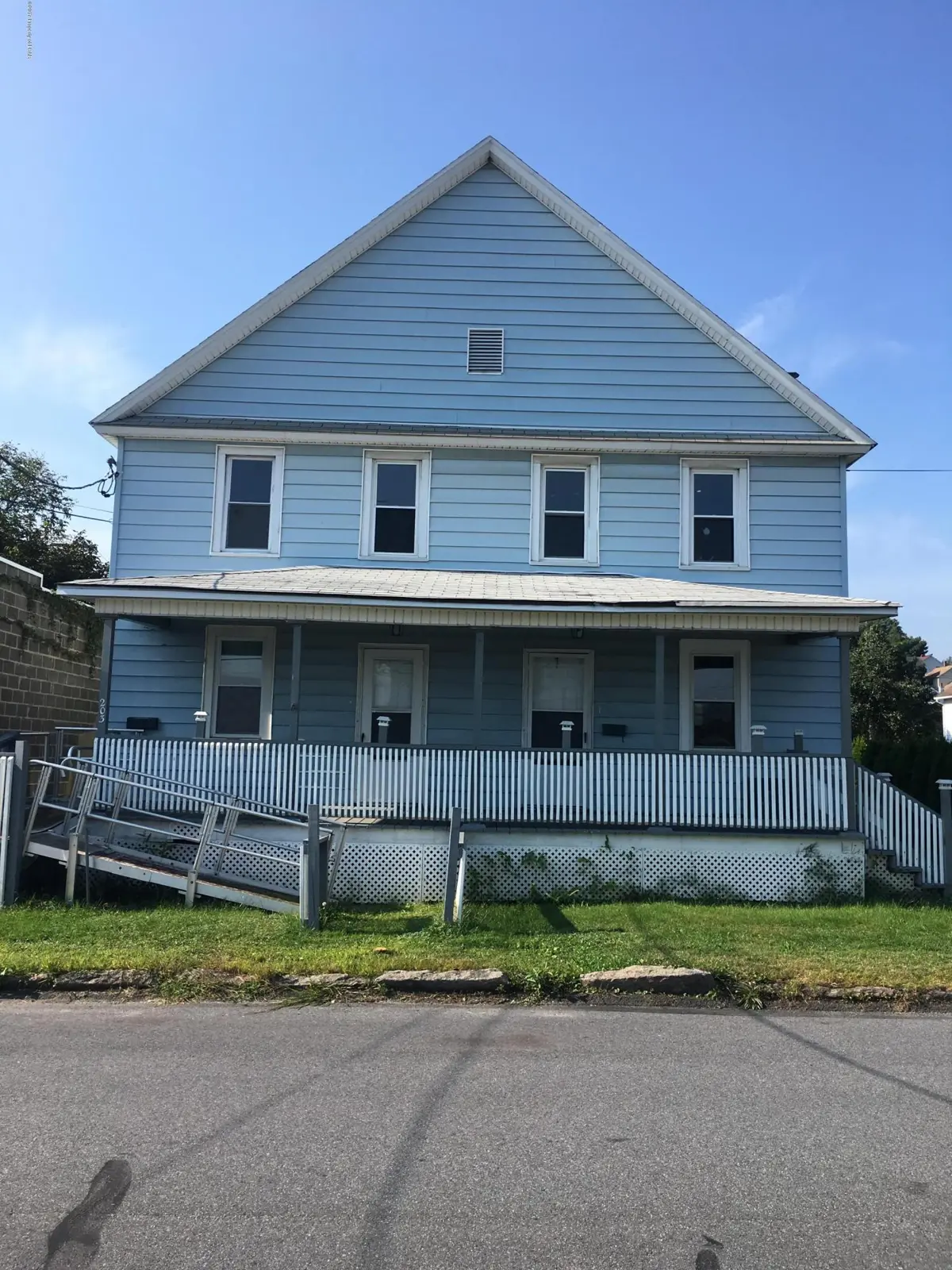 203 LINCOLN Street, Dupont in Dupont