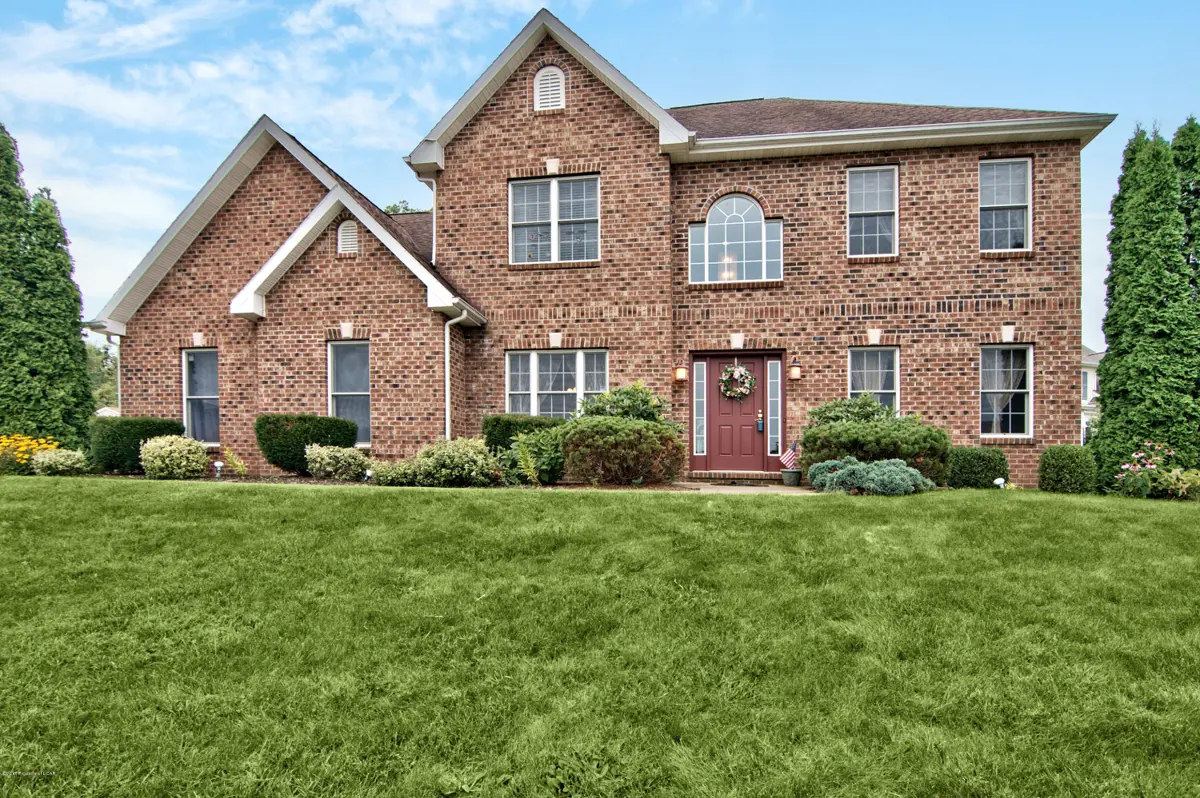 3 Whitman Drive, Dupont in Dupont