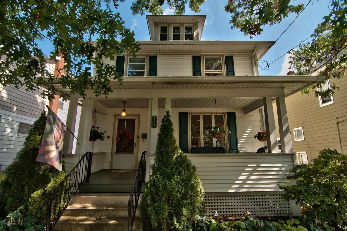 132 E Walnut Street, Kingston in Kingston