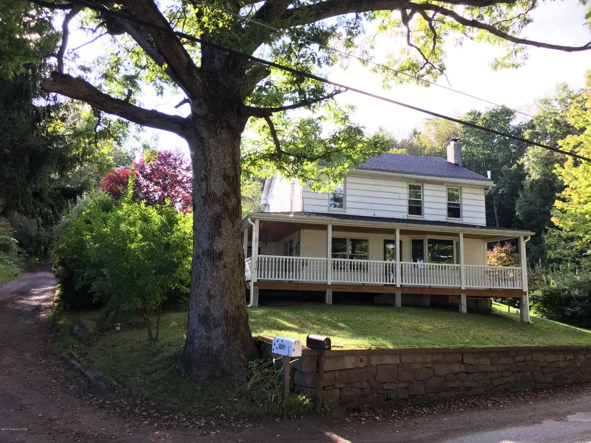 210 Hillside Drive, Barnesville in Barnesville