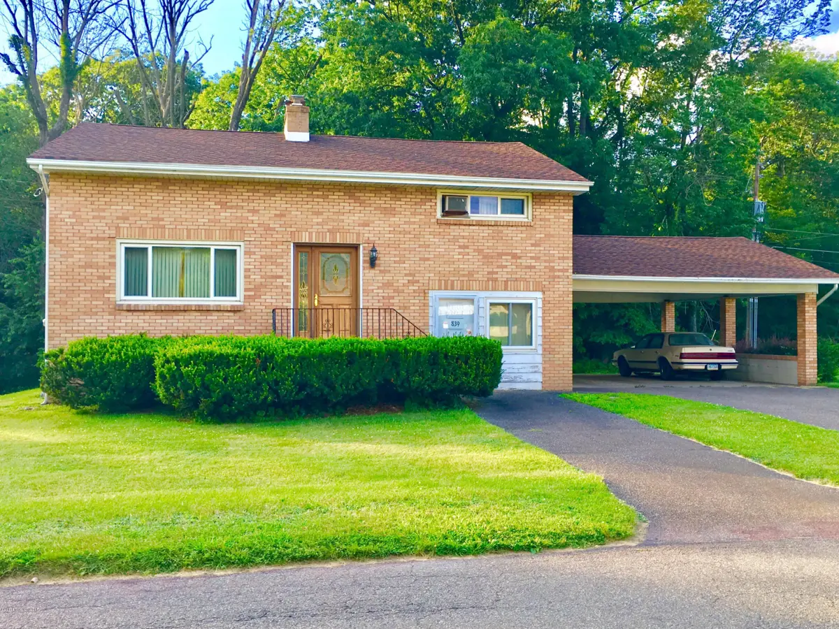 839 North Street, Weatherly in Weatherly