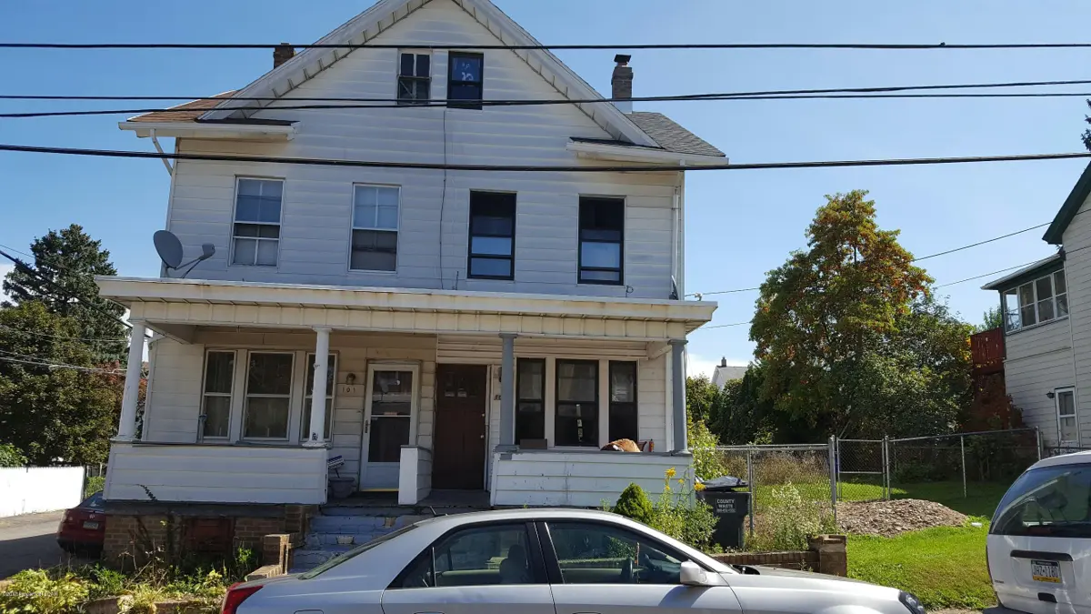103 S Cedar Street, Hazleton in Hazleton