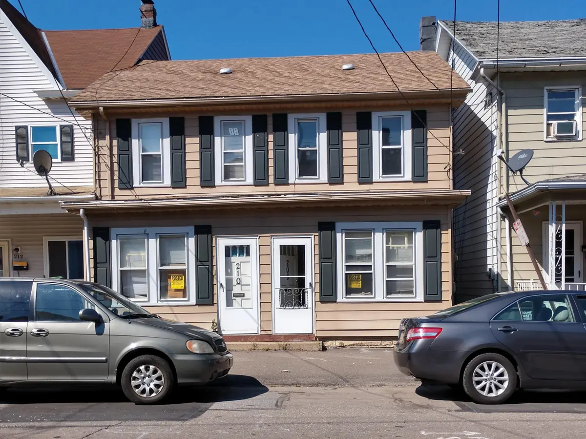 208 S Pine Street, Hazleton in Hazleton