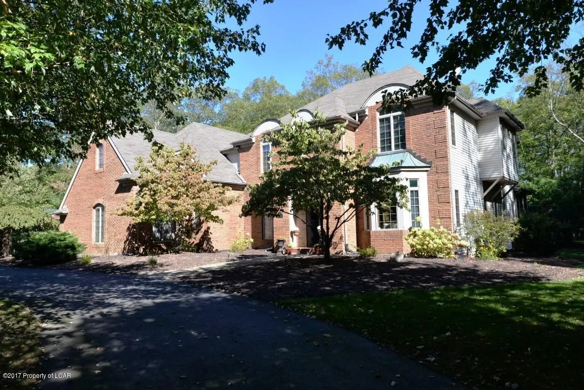 225 Country Club Drive, Mountain Top in Mountain Top