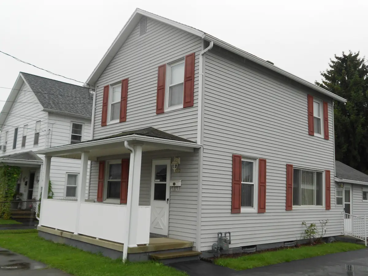 122 Penn Avenue, Exeter in Exeter