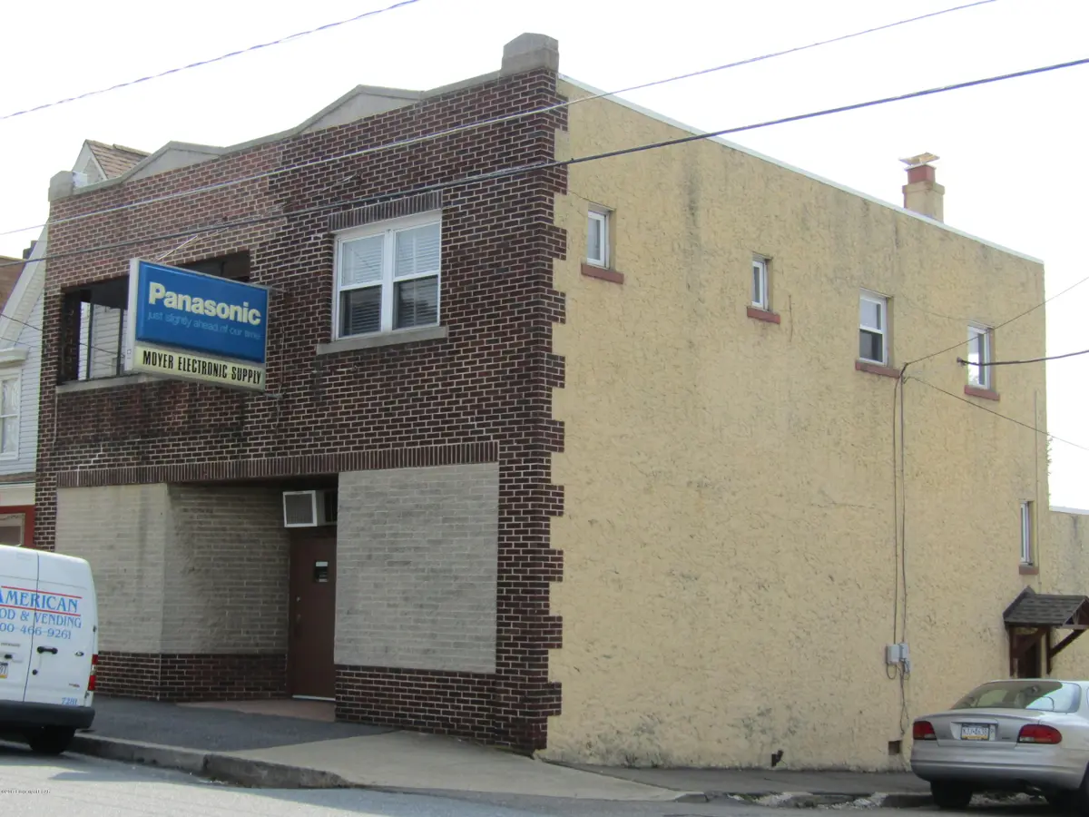 758 N Locust Street, Hazleton in Hazleton