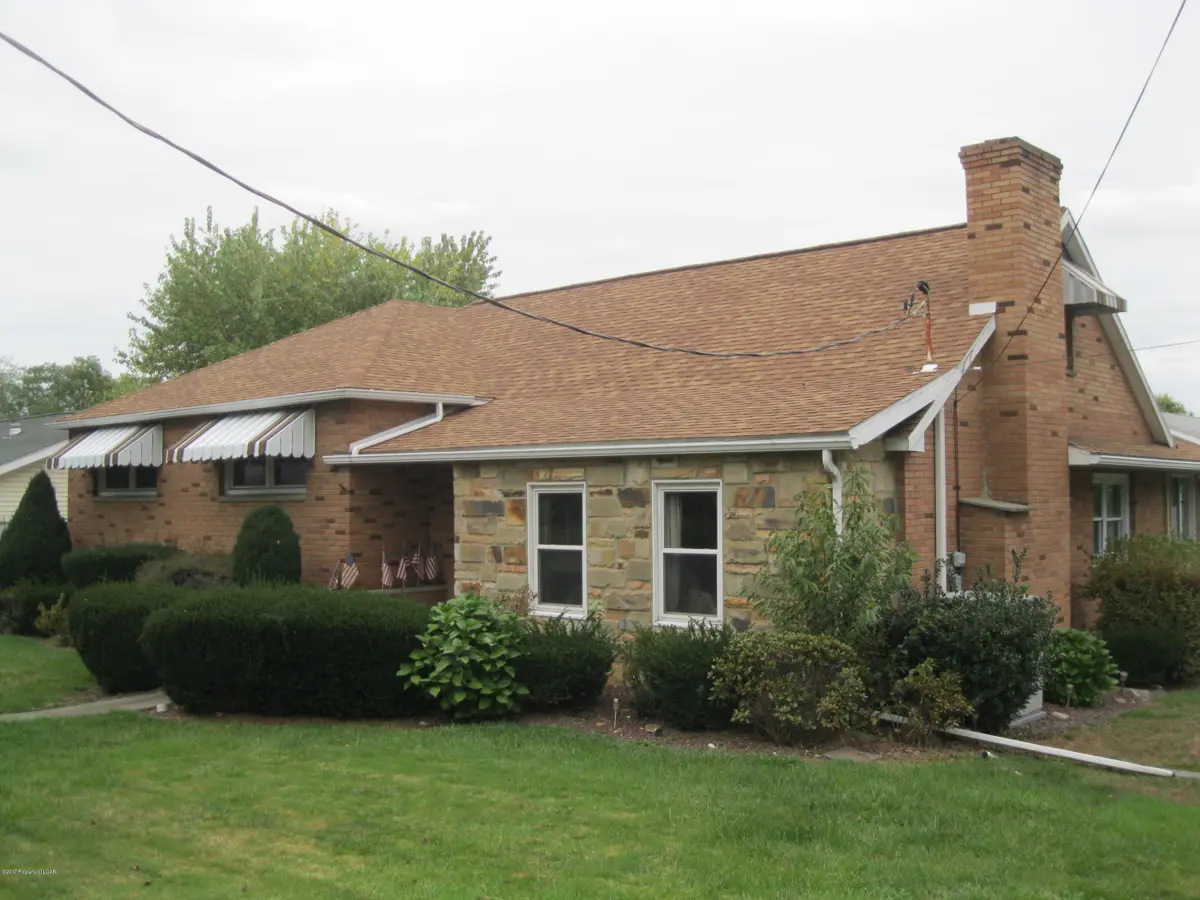 86 Courtright Street, Wilkes-Barre in Wilkes-Barre