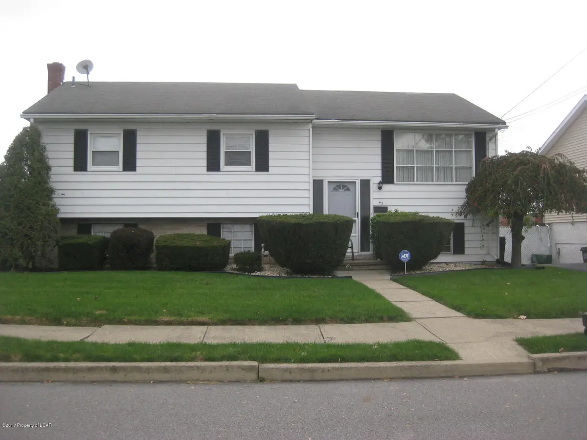 42 Crescent Avenue, Wilkes-Barre in Wilkes-Barre