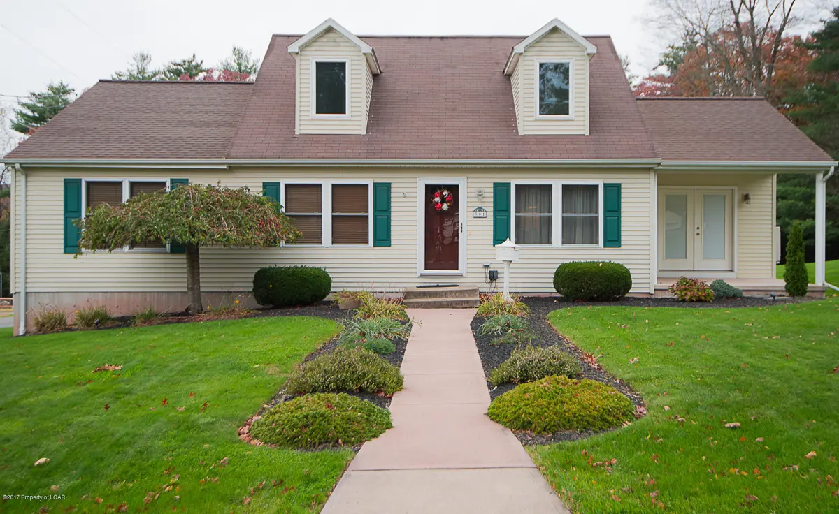 301 6th Street, Weatherly in Weatherly