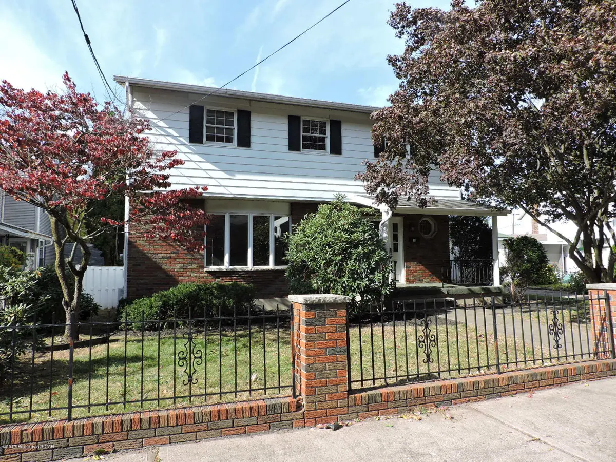 16 Defoe Street, Pittston in Pittston