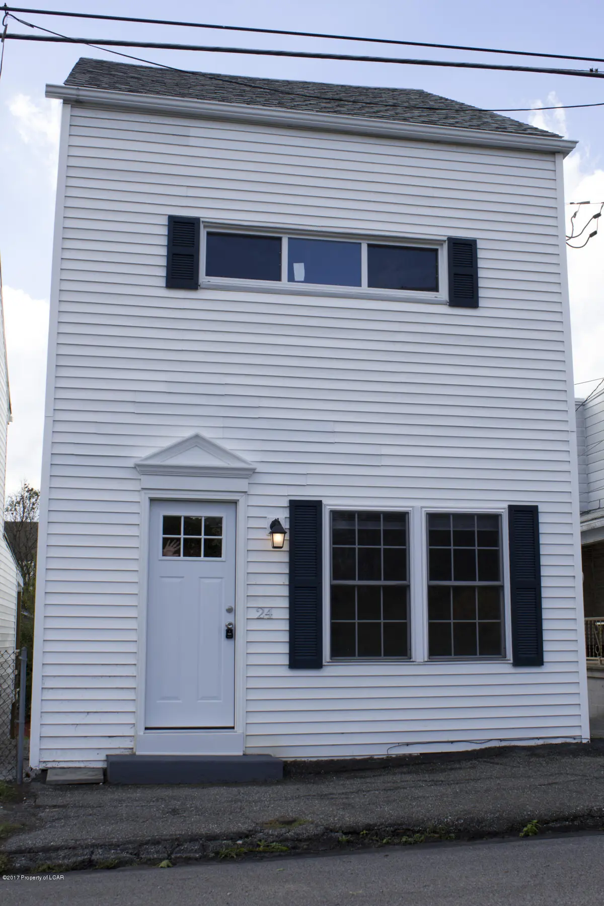 24 N Railroad Avenue, Frackville in Frackville