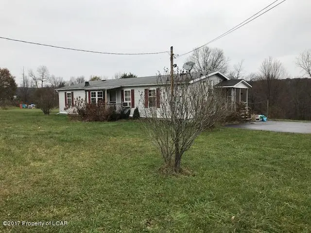609 Reyburn Road, Shickshinny in Shickshinny