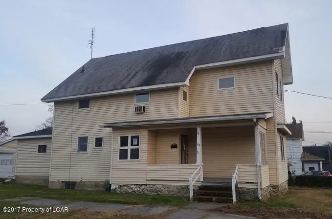215 Carpenter Street, Luzerne in Luzerne