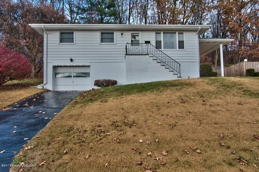 87 Maple Lane, Pittston in Pittston