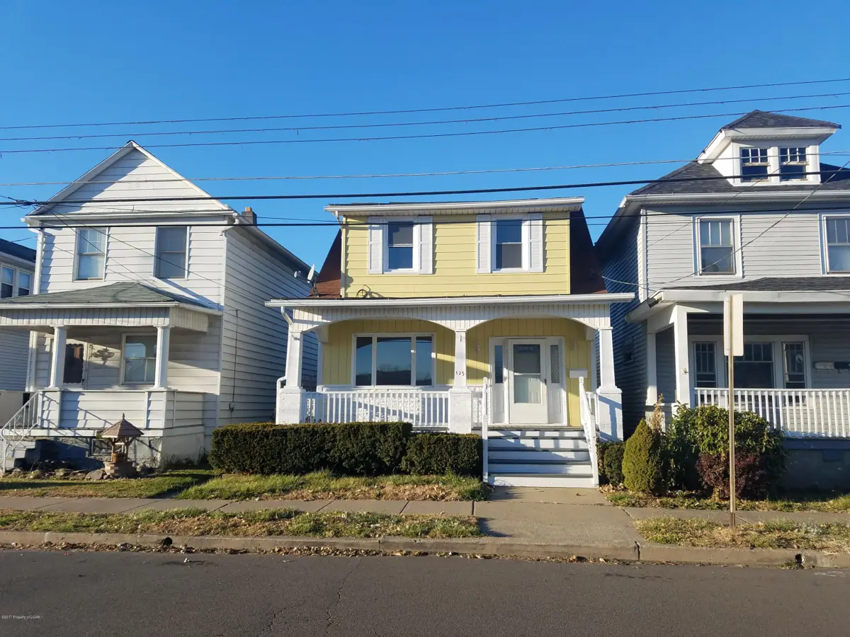 125 Lyndwood Ave, Hanover Township in Hanover Township
