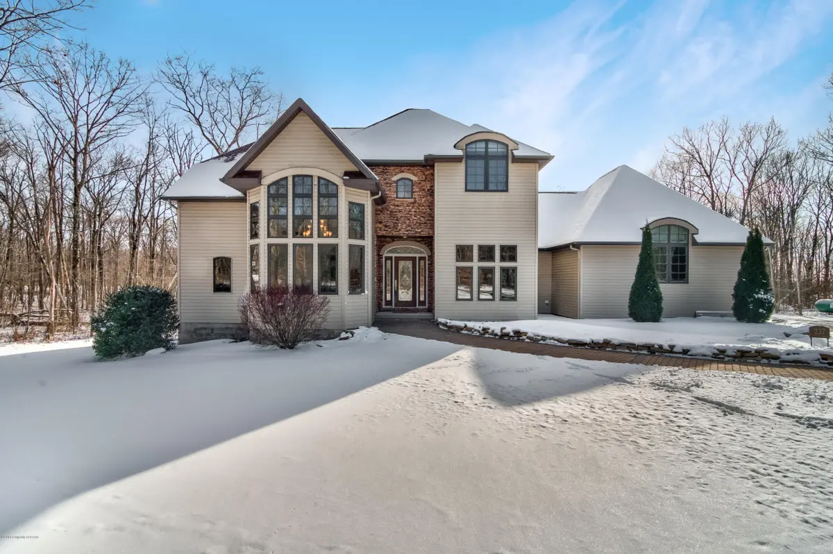 237 WINDSOR WAY, Moscow - 4 bed - 5 bath - 3,664 SF