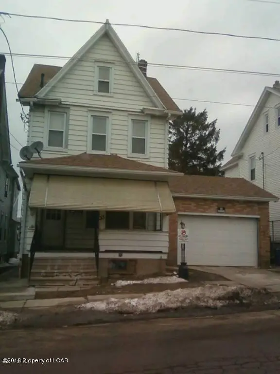 33 E Oak Street, West Hazleton in West Hazleton