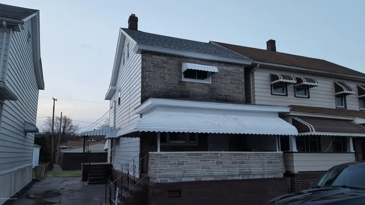 122 Carleton Avenue, Hazleton in Hazleton