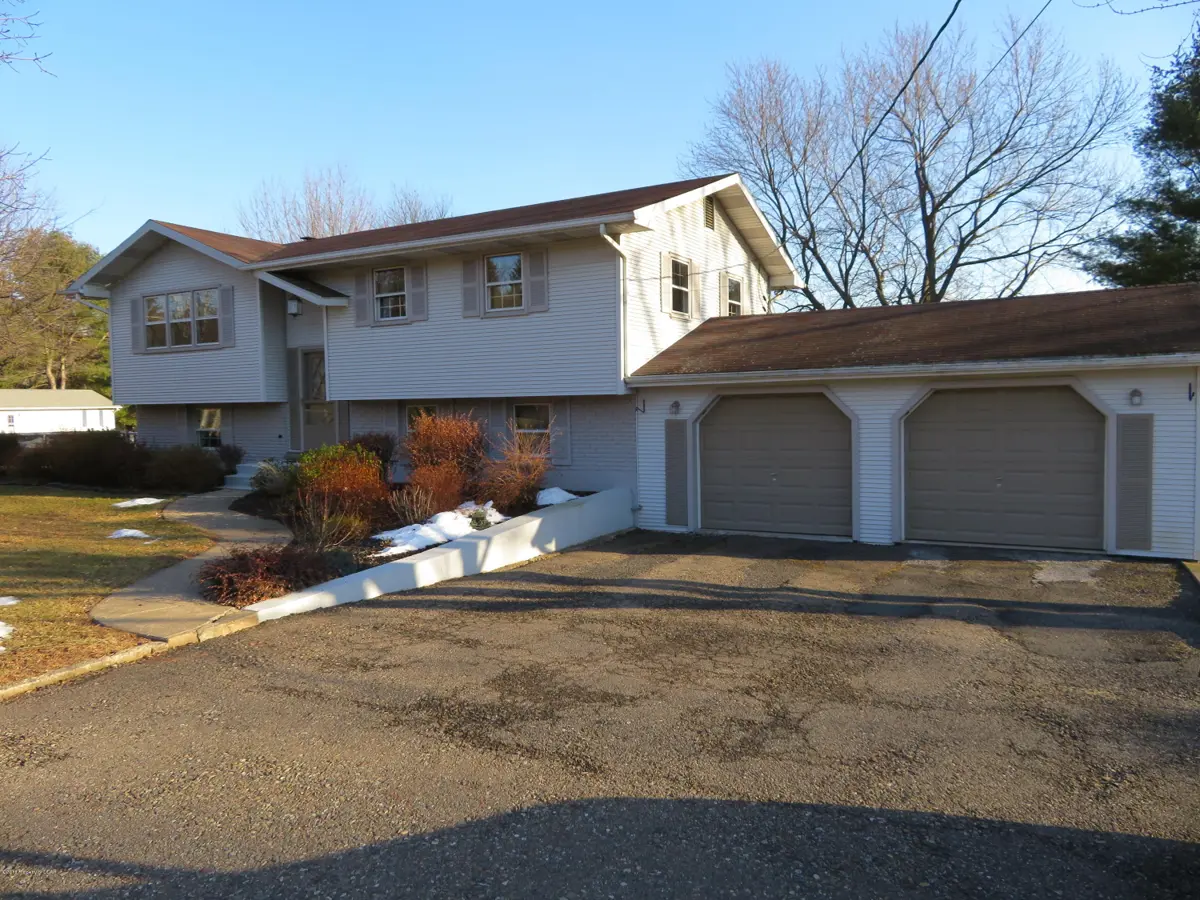 1022 E Main Street, Weatherly in Weatherly
