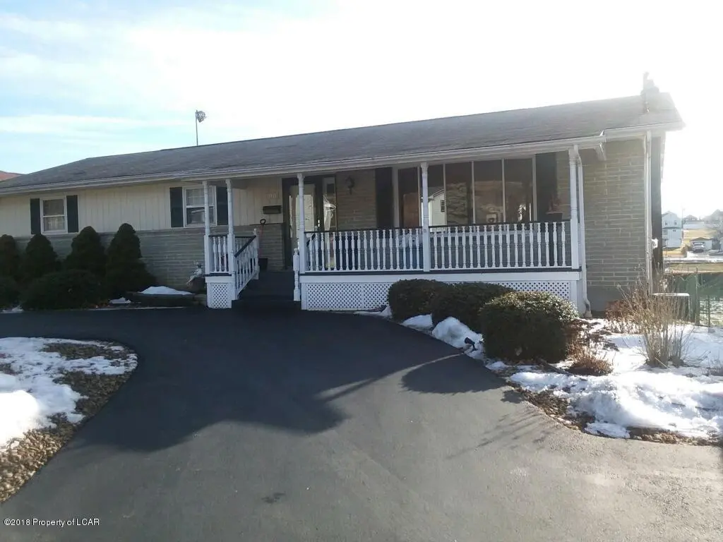 116 Amesbury, Plains in Plains