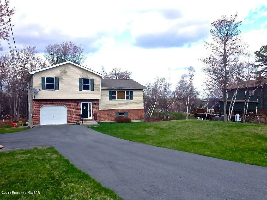 198 OVERLAND Drive, Long Pond in Long Pond