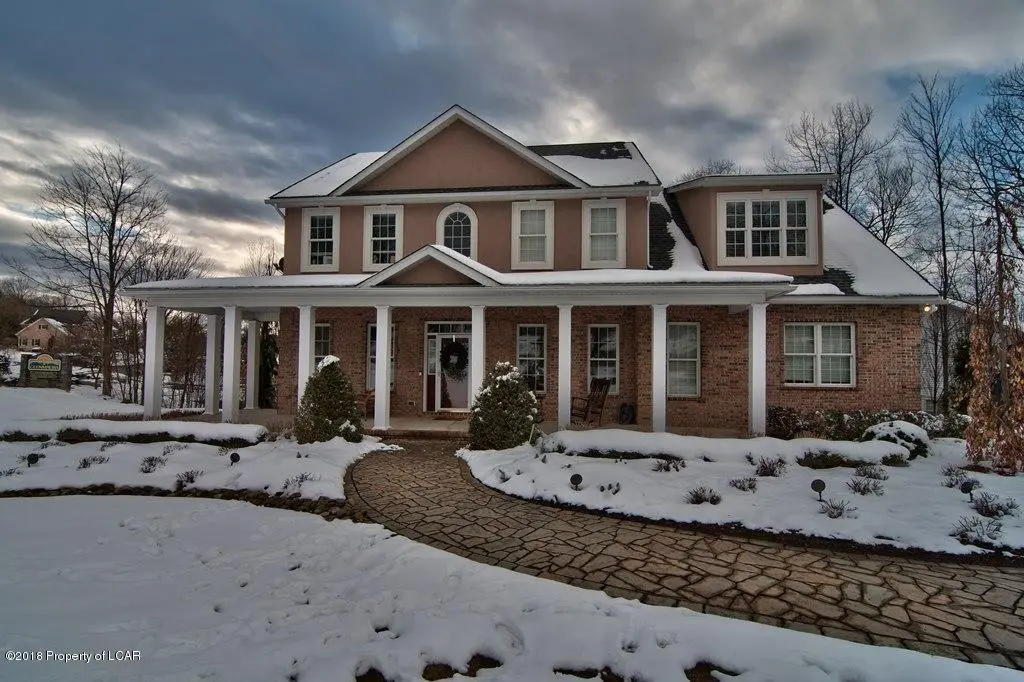 103 Emerson Close, Moosic in Moosic