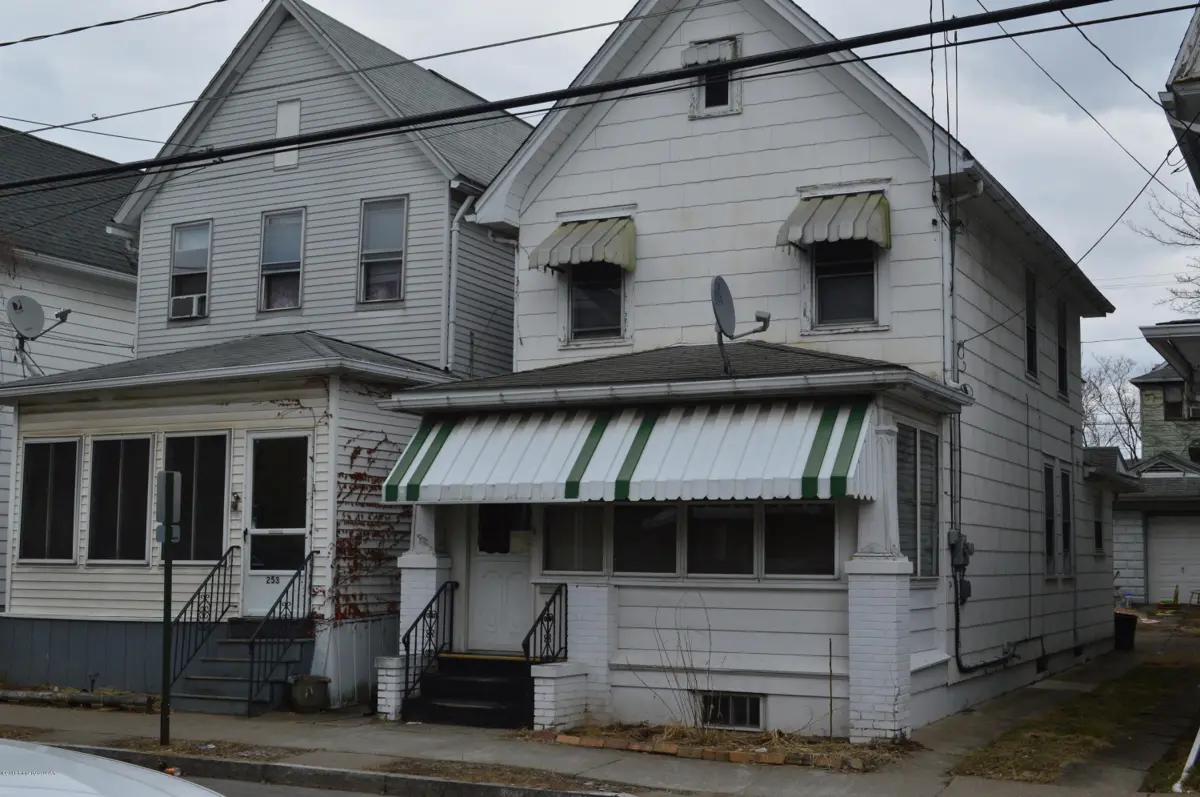 251 Madison Street, Wilkes-Barre in Wilkes-Barre