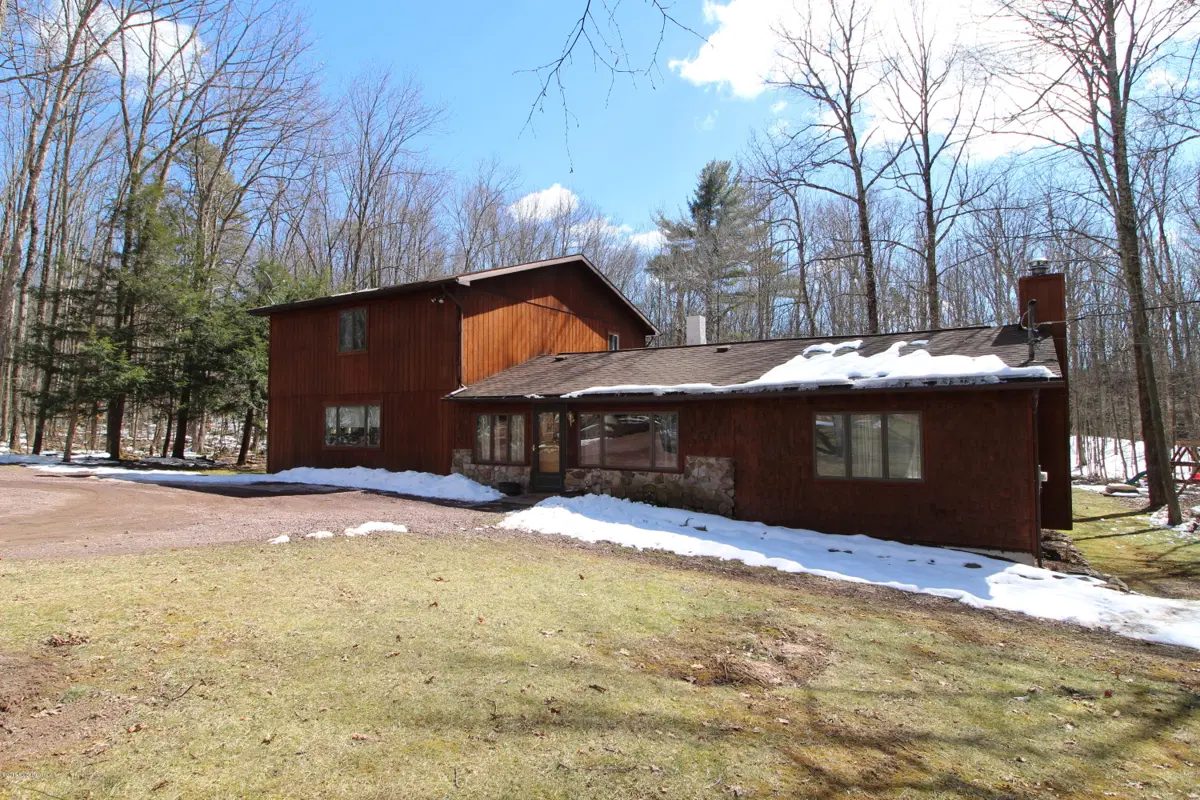 8 E Nescopeck Creek Lane, White Haven in White Haven