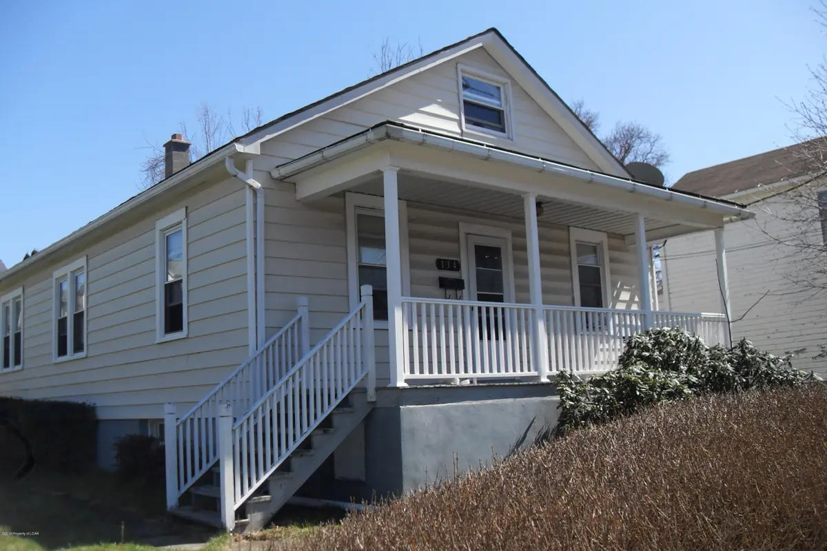 134 E Luzerne Avenue, Edwardsville in Edwardsville