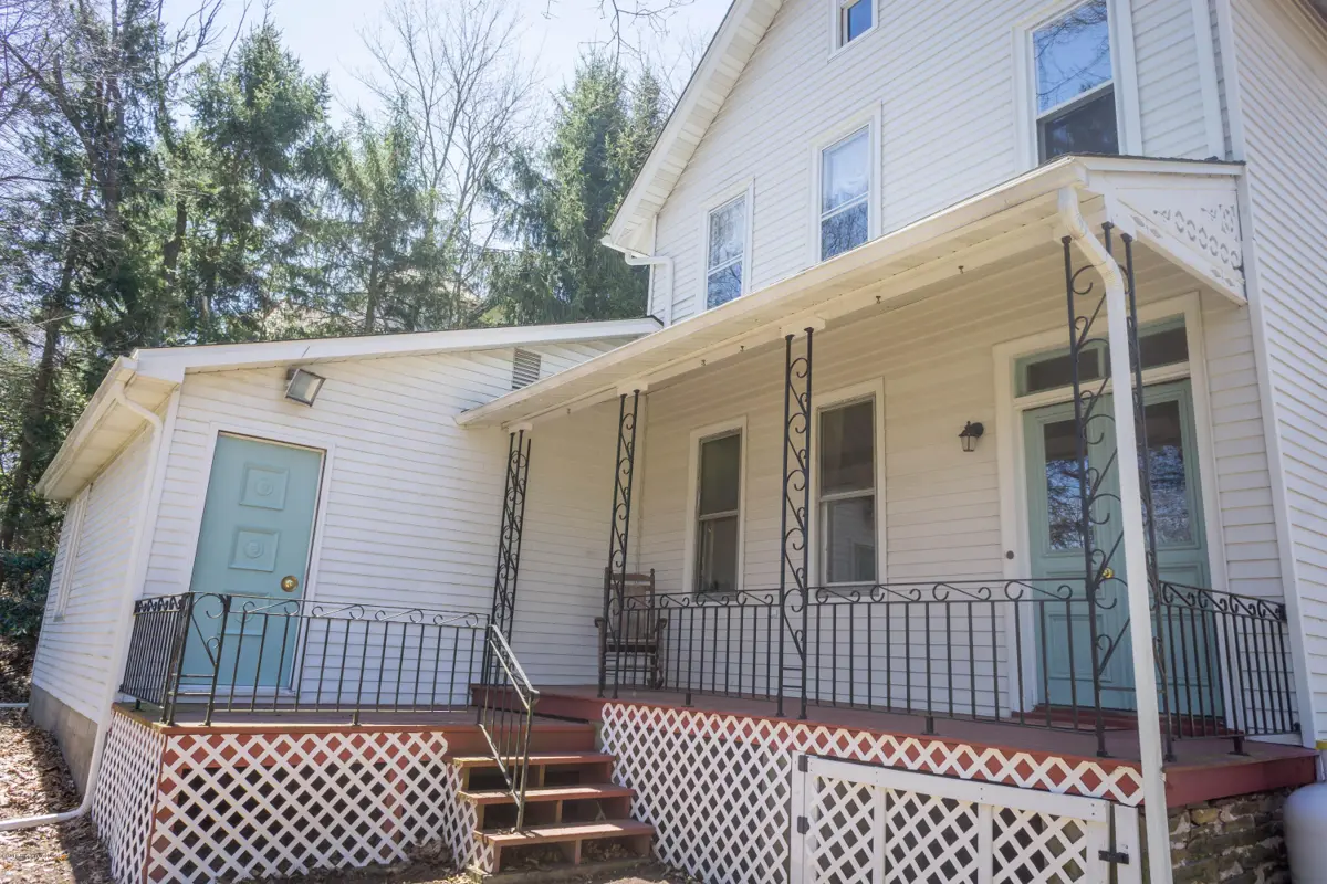 4 Rocks Street, Weatherly in Weatherly