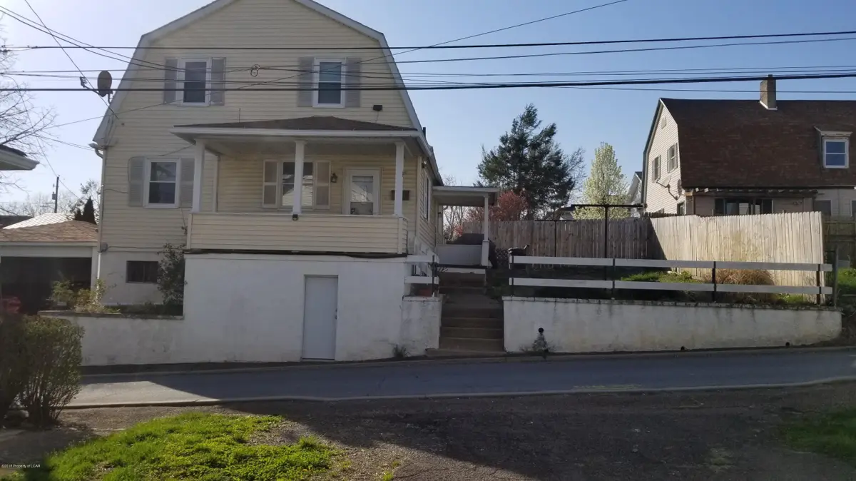 59 Lloyds Lane, Wilkes-Barre in Wilkes-Barre