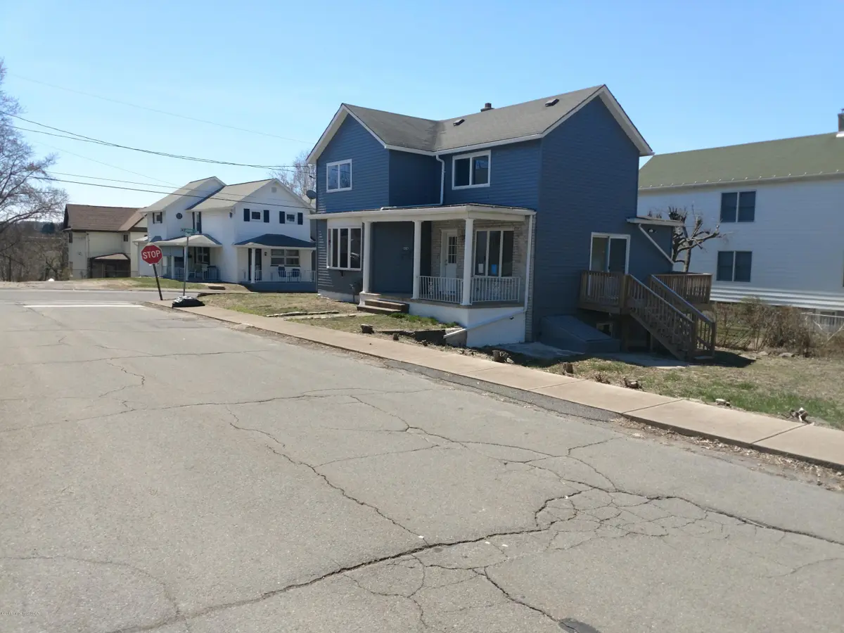 108 JOHN, Pittston in Pittston