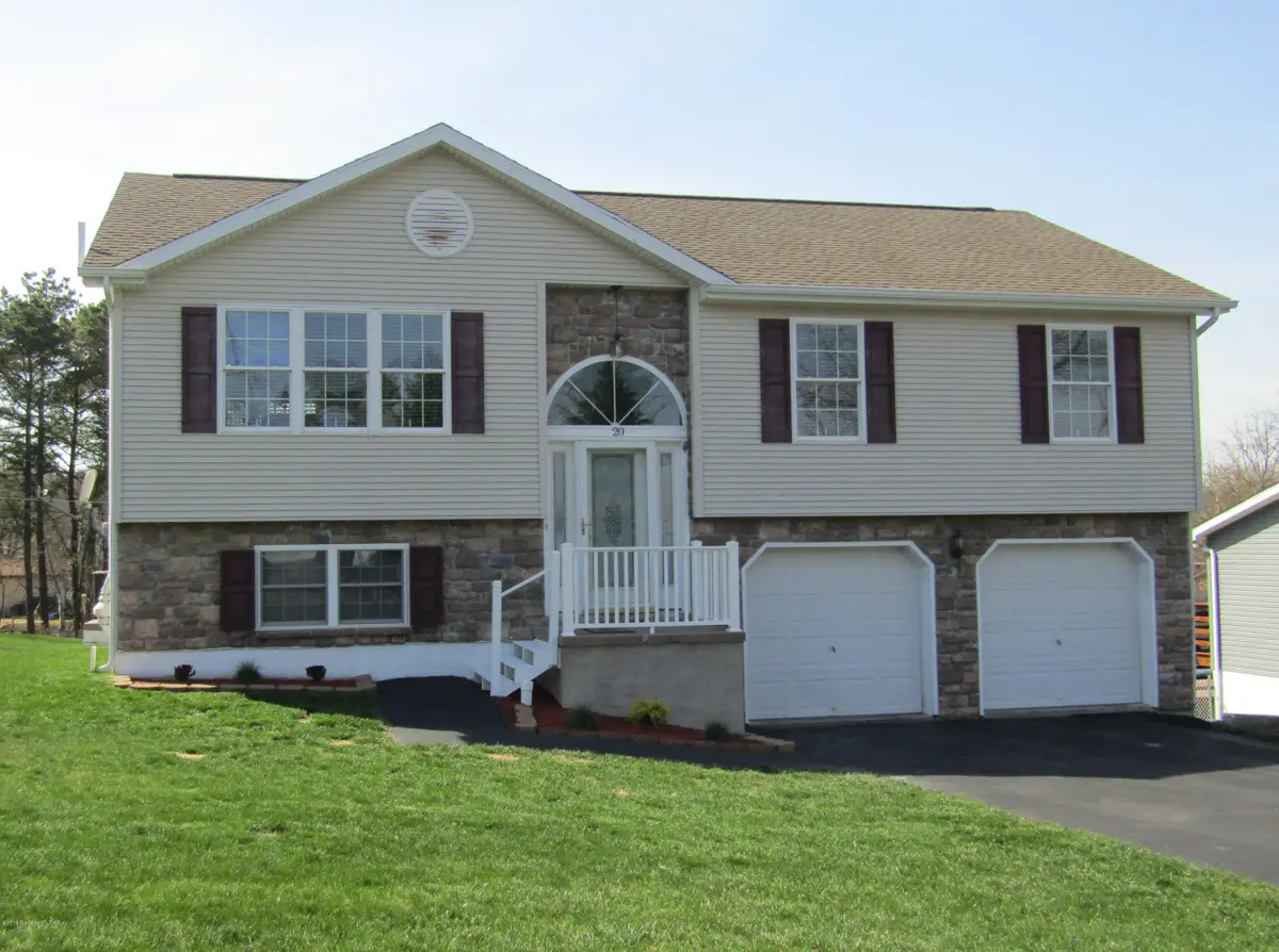20 Fawn Drive, Hazle Township in Hazle Township
