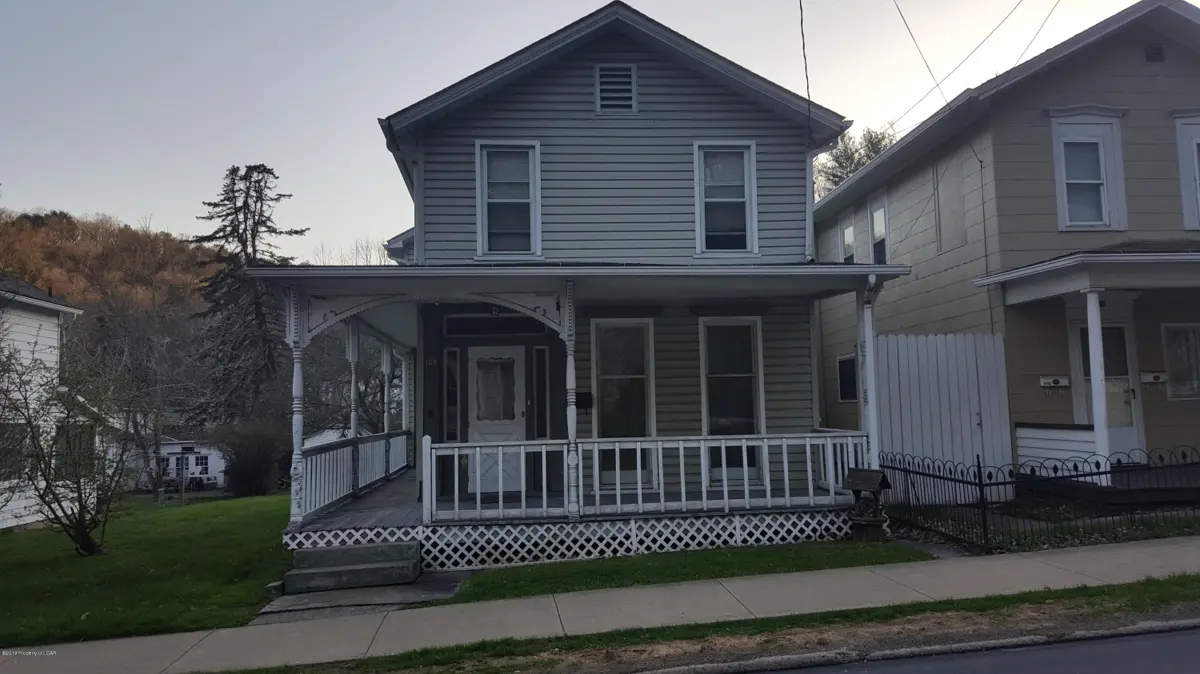 109 W Union Street, Shickshinny in Shickshinny